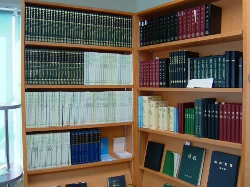 JGW日本福音書房―代々木店・品揃え